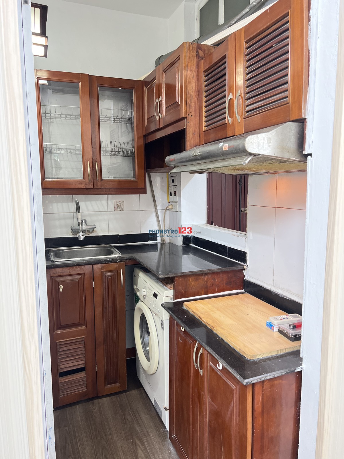 CĂN HỘ 1N1K 30M² KHÉP KÍN, FULL NỘI THẤT, có thể thành 2PNGiá: 6000k/thángTăng Bạt Hổ, Hai Bà Trưn