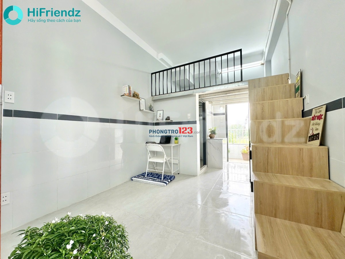 Trống phòng trọ mới, Full nội thất , Ban công cửa sổ Thoáng, Ít phí gần Đảo Kim Cương