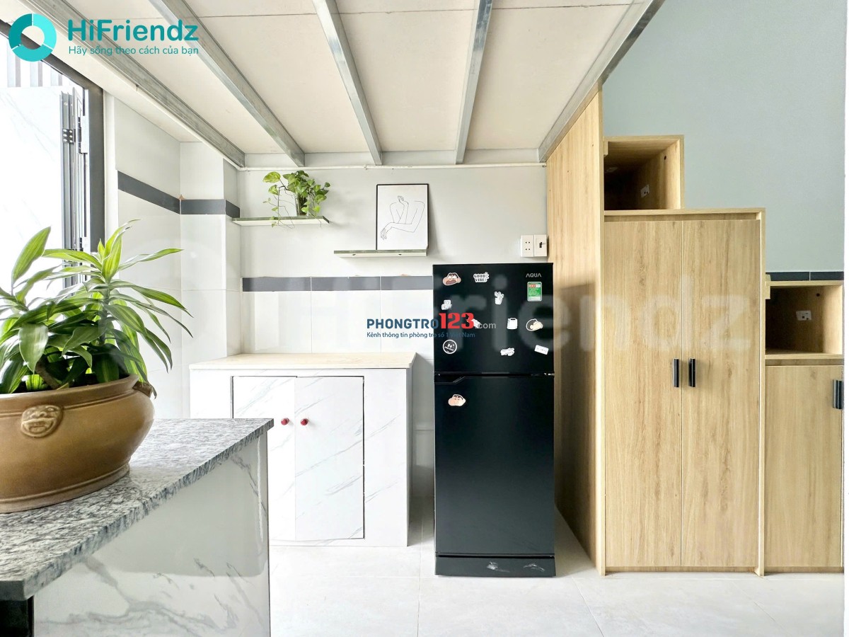 Trống phòng trọ mới, Full nội thất , Ban công cửa sổ Thoáng, Ít phí gần Đảo Kim Cương