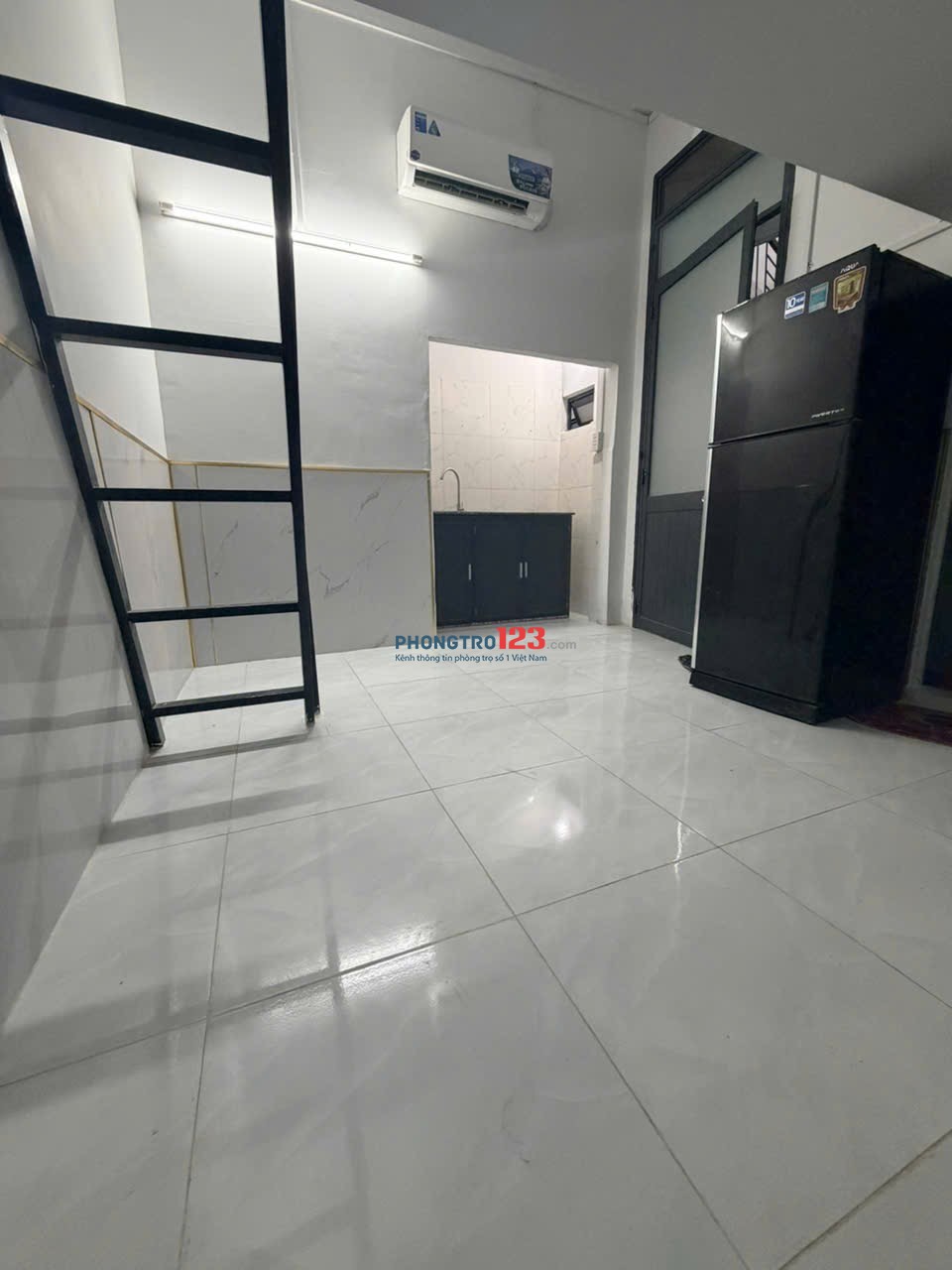 CHO THUÊ DUPLEX MỚI 100% NỘI THẤT CAO CẤP NGAY CỔNG B ĐẠI HỌC UFM, KẾ KCX, ECOGREEN QUẬN 7