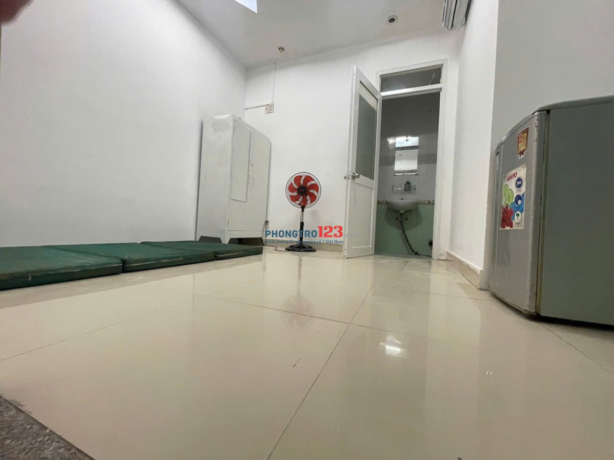 Chính chủ cho thuê phòng tiện nghi có thang máy trung tâm quận 3 giá 3,2tr