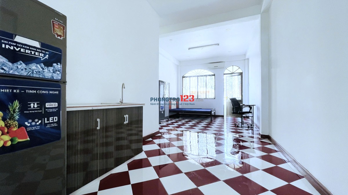 chính chủ cho thuê phòng ban công mặt tiền đường ký hòa gần bệnh viện y dược