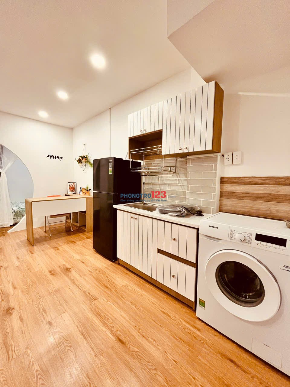 Căn hộ 1 Phòng ngủ, Pk đủ nội thất gần Cầu Kiệu, P.Tân Định, Quận 1