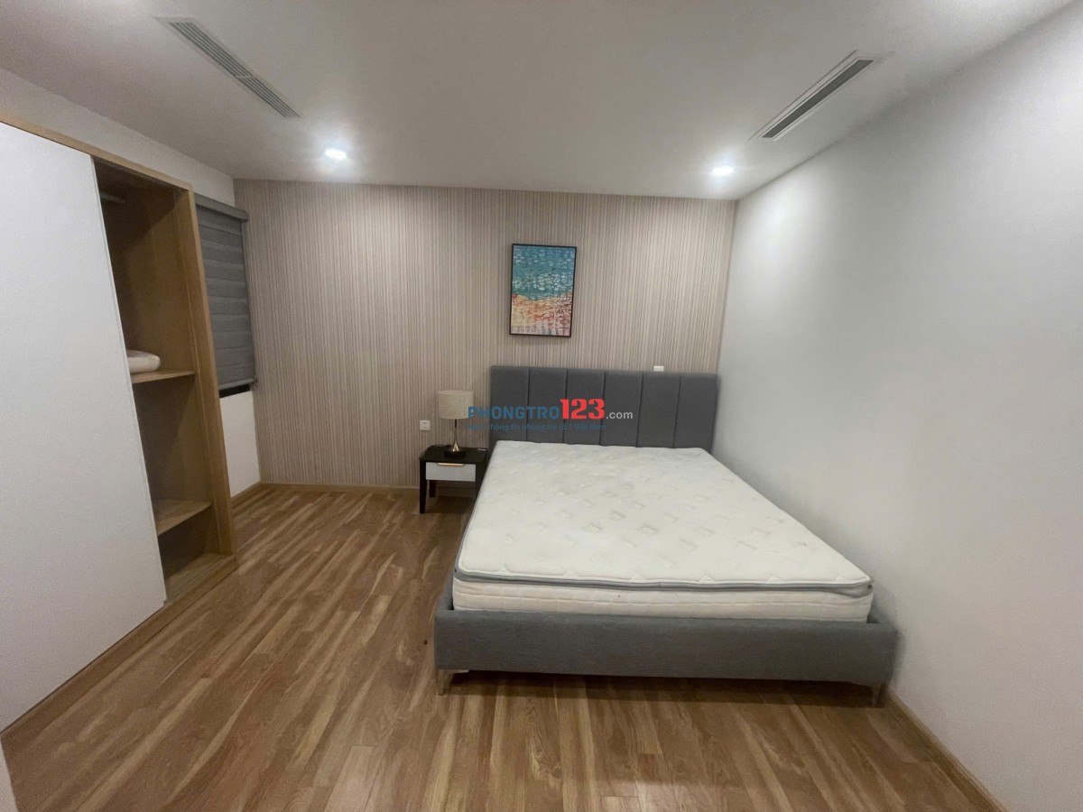 Cho thuê căn hộ full nội thất tòa C, vào luôn, giá 18.5tr. 3N2VS tại Hà Nội Paragon ngõ 86 Duy Tân