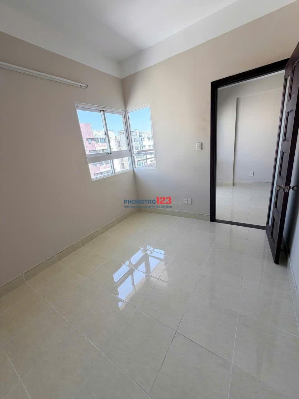 Cho thuê căn 3p ngủ 2wc sẵn NTCB ở C/c Bàu Cát chỉ 12tr/th