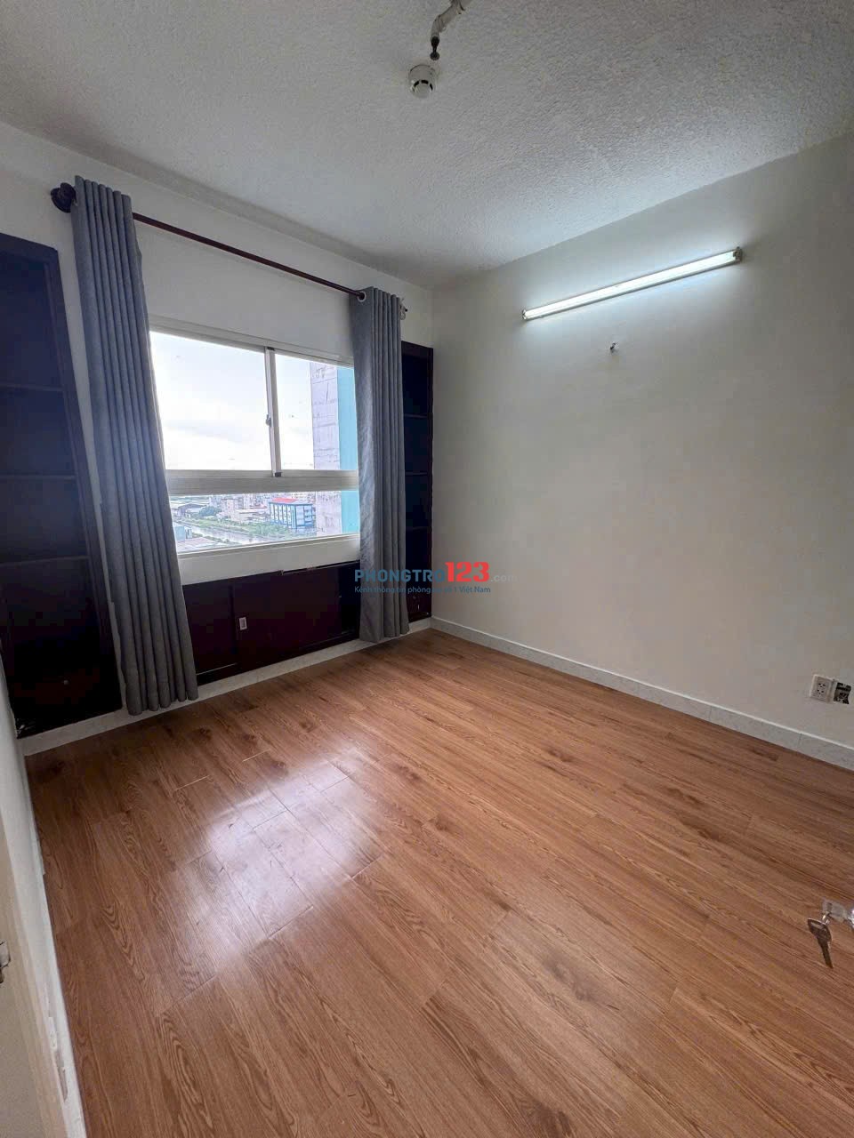 Cho thuê chung cư Thái An 1PN Giá 5,9 Tr/th,nội thất thiếu. Nhà mới, có bang cong to lắm.Nhà mới