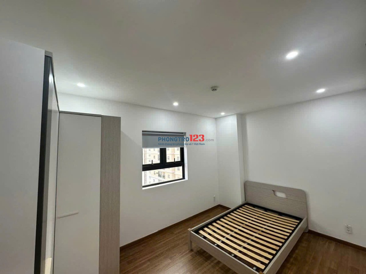 Chung cư Babylon, Âu Cơ, TP: 12triệu, 2p ngủ, 80m2, ban công