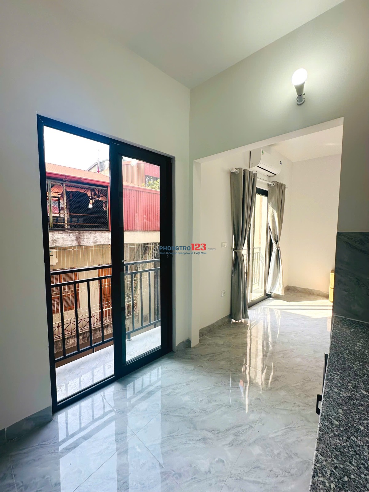 CĂN STUDIO MỚI PHỐ ĐÀO TẤN - RA TRUNG TÂM VÀI PHÚT - VÀO Ở LUÔN