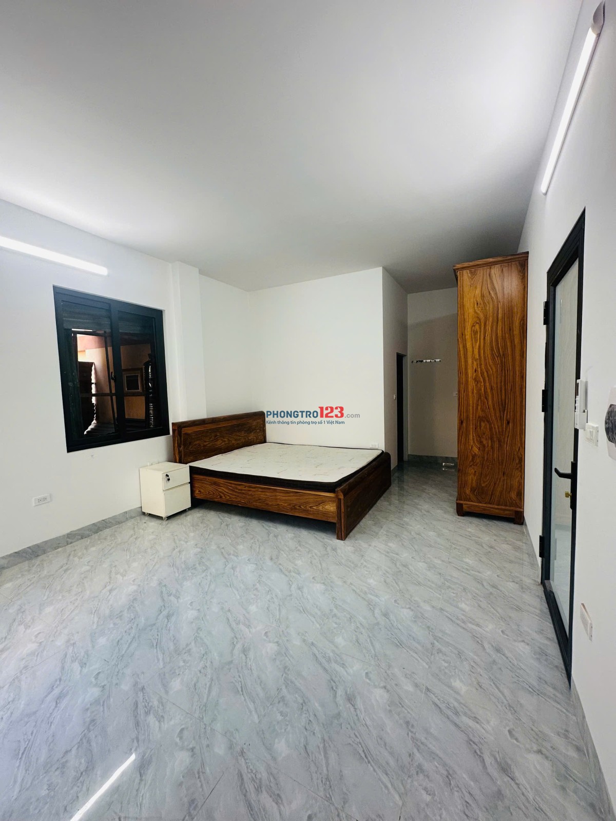 CĂN STUDIO MỚI PHỐ ĐÀO TẤN - RA TRUNG TÂM VÀI PHÚT - VÀO Ở LUÔN