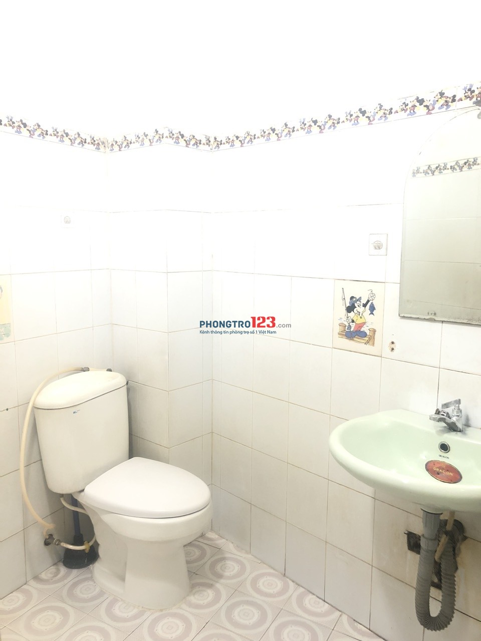 Phòng lớn có bếp, máy giặt tầng trệt ở hẻm 134 Lý Chính Thắng