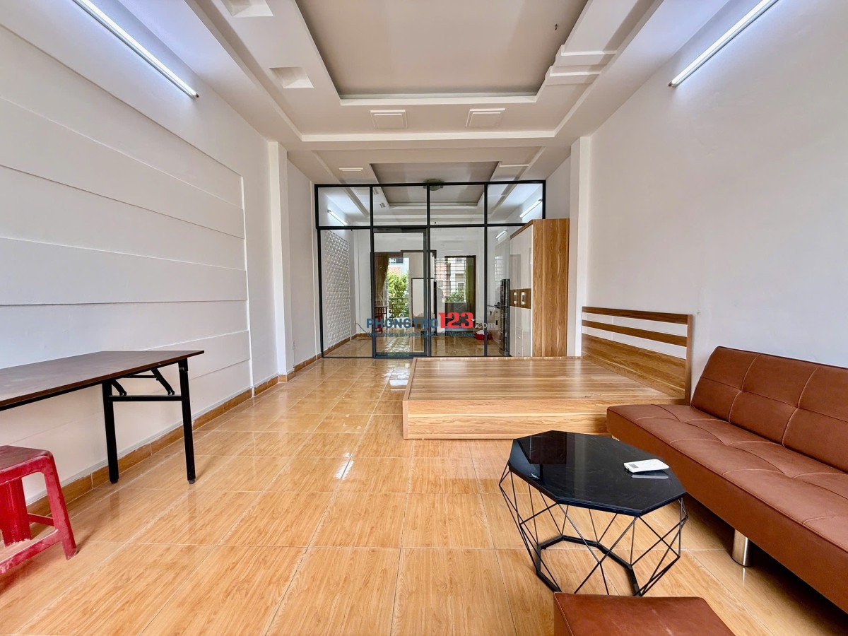 Mới Trống Phòng Ban Công Full Nt Ngay Khu Công Nghiệp Tân Bình- Big C Trường Chinh