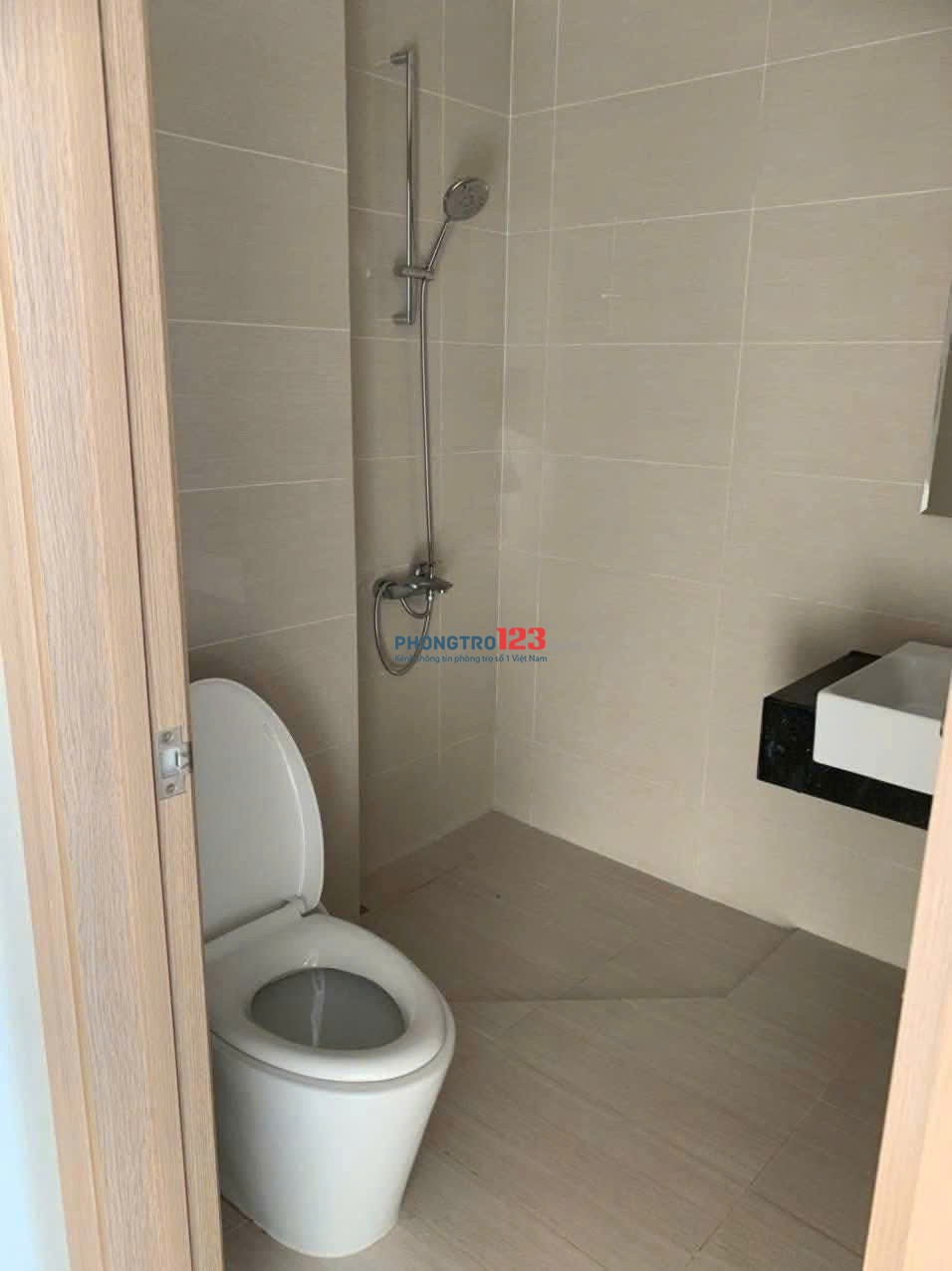 Cho thuê Chung Cư RuBy Garden đối diện BigC Trường Chinh 109m2 có 3Pn full Nội thất cao cấp Giá 11.5