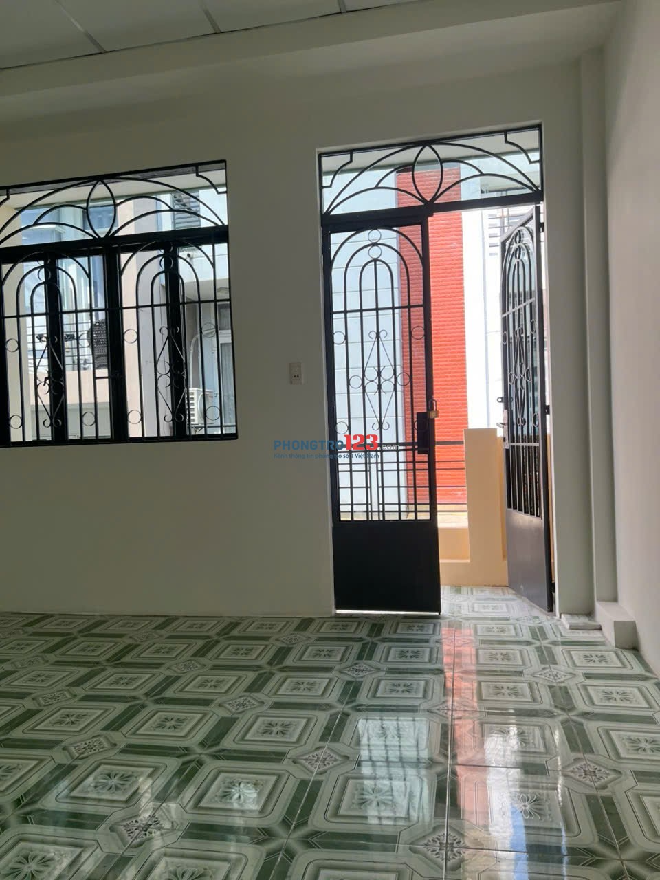 Chính chủ cho thuê nhà đường Hồ Bá Phấn – 3 phòng ngủ, ở gia đình hoặc làm văn phòng