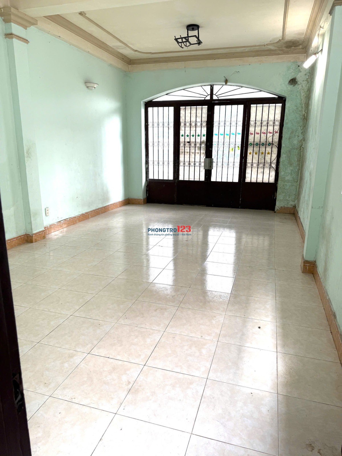 Chỉ 3tr có Ngay Phòng MT Hoàng Kim Giao P5Q8. Free xe máy, phòng rộng, ban công