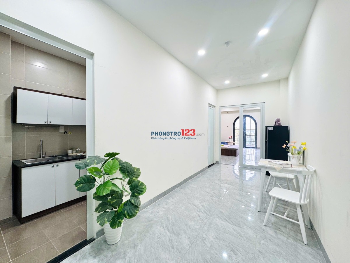 Cho Thuê Căn Hộ 1 Phòng Ngủ Ban Công 60m² chỉ từ 7tr , gần sân bay Tân Sơn Nhất, Etown Cộng Hoà