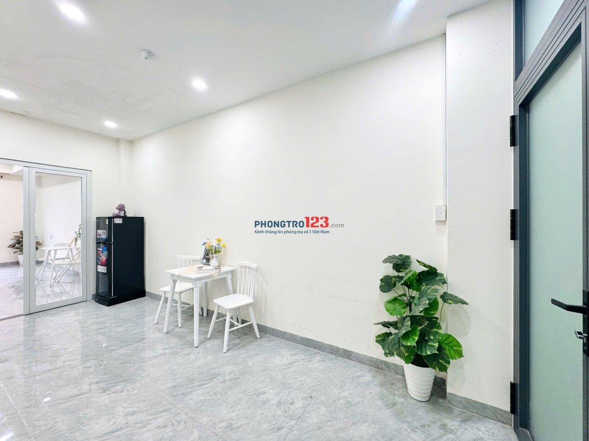 Cho Thuê Căn Hộ 1 Phòng Ngủ Ban Công 60m² chỉ từ 7tr , gần sân bay Tân Sơn Nhất, Etown Cộng Hoà