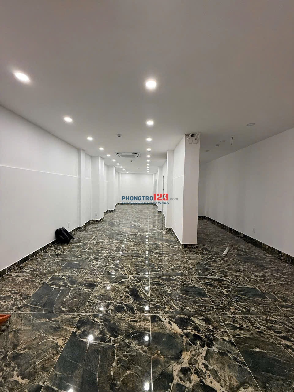 Cho thuê mặt tiền đường Trần Quang Khải ngay chợ, nhà thờ Tân Định Quận 1