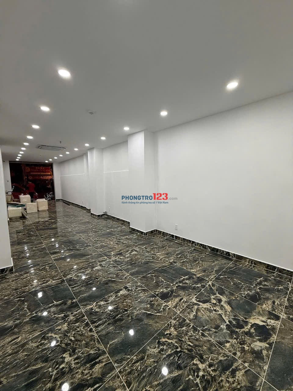 Cho thuê mặt tiền đường Trần Quang Khải ngay chợ, nhà thờ Tân Định Quận 1