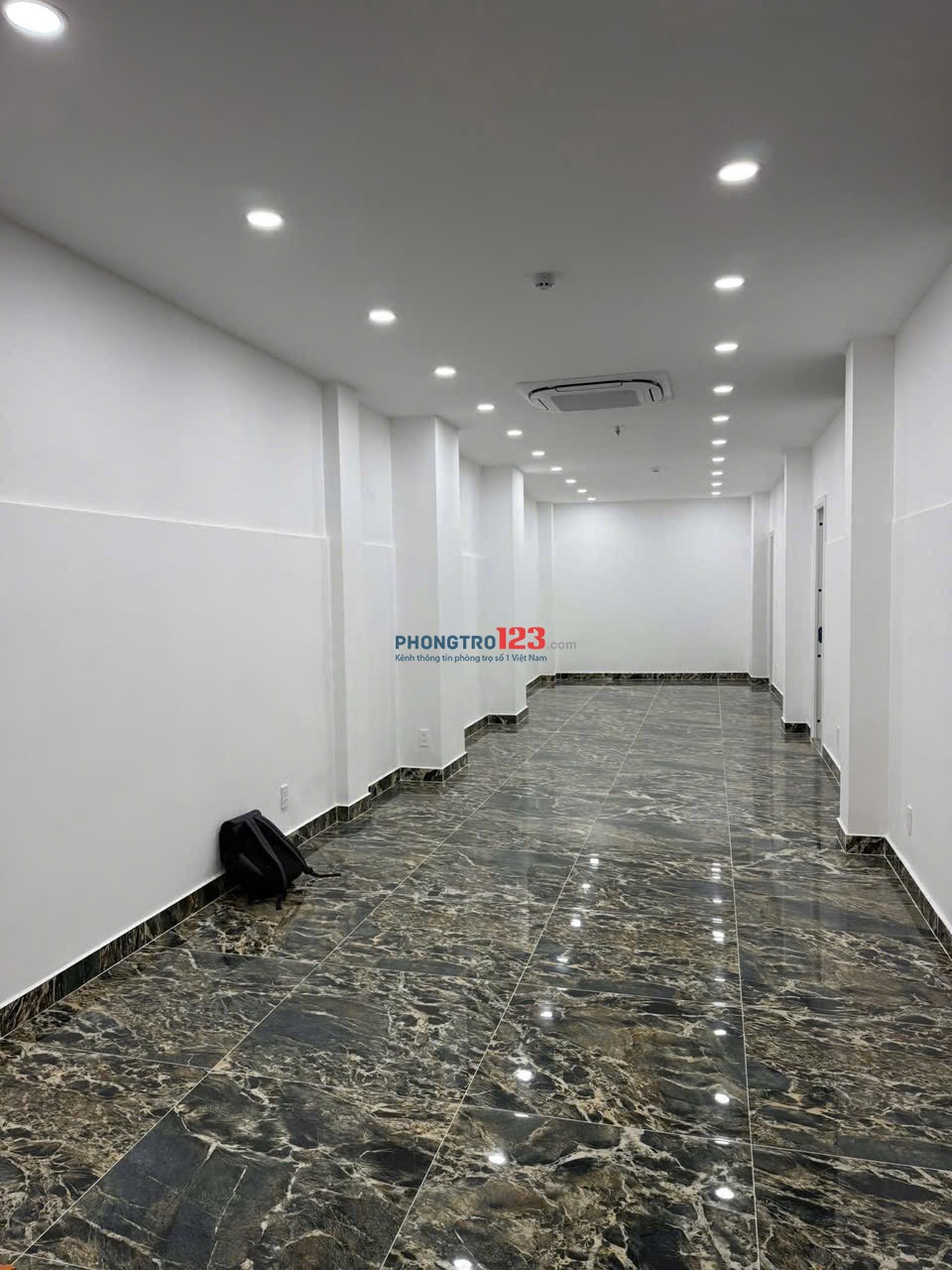 Cho thuê mặt tiền đường Trần Quang Khải ngay chợ, nhà thờ Tân Định Quận 1