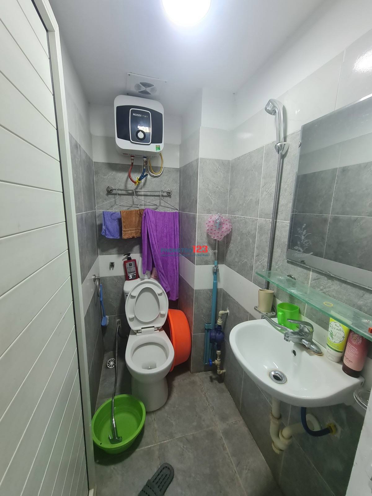 Cho thuê Studio Kim Mã: Thang máy, Ban công nắng, Chỉ xách vali vào ở - An ninh tuyệt đối.