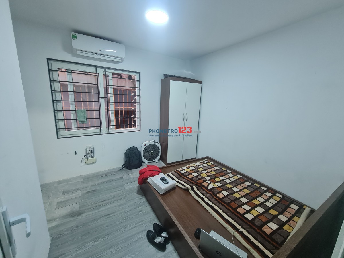 Cho thuê Studio Kim Mã: Thang máy, Ban công nắng, Chỉ xách vali vào ở - An ninh tuyệt đối.