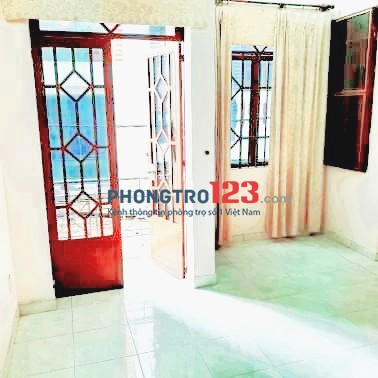 Cho Thuê Phòng Q10,rộng rãi thoải mái.fuff nội thất. Cửa sổ ban công.3tr4