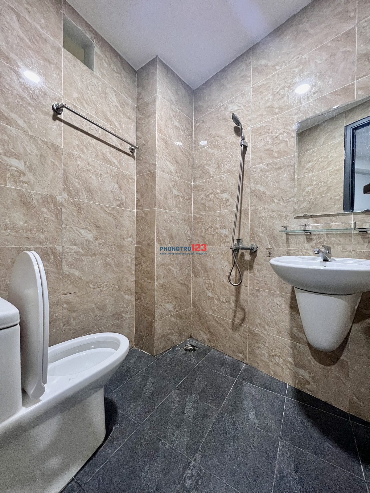 Phòng Trọ Cao Cấp Ngay Coop Mart Huỳnh Tấn Phát Q7 - Full Nội Thất, Thang Máy, An Ninh 24/7