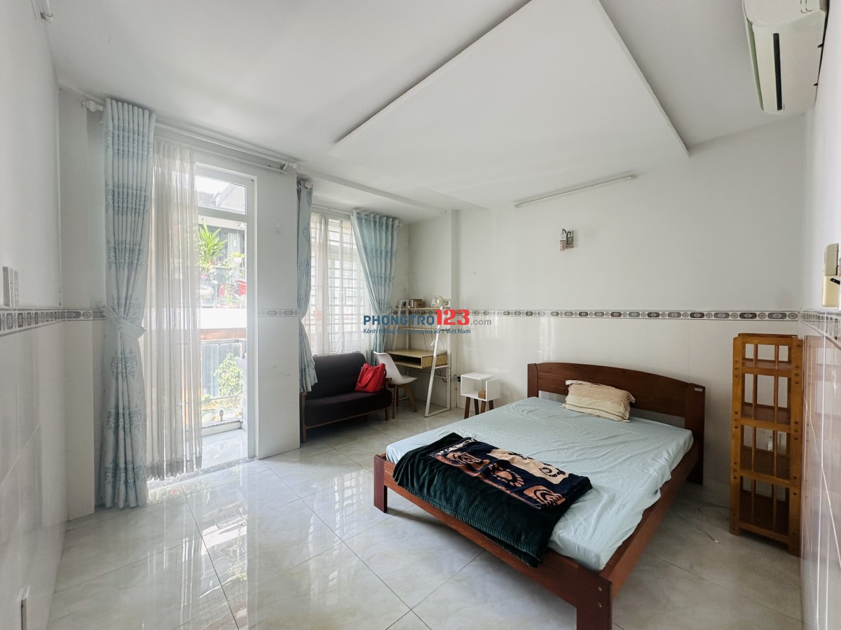 CHO THUÊ PHÒNG CÓ BAN CÔNG, MÁY LẠNH TẠI Q. TÂN PHÚ