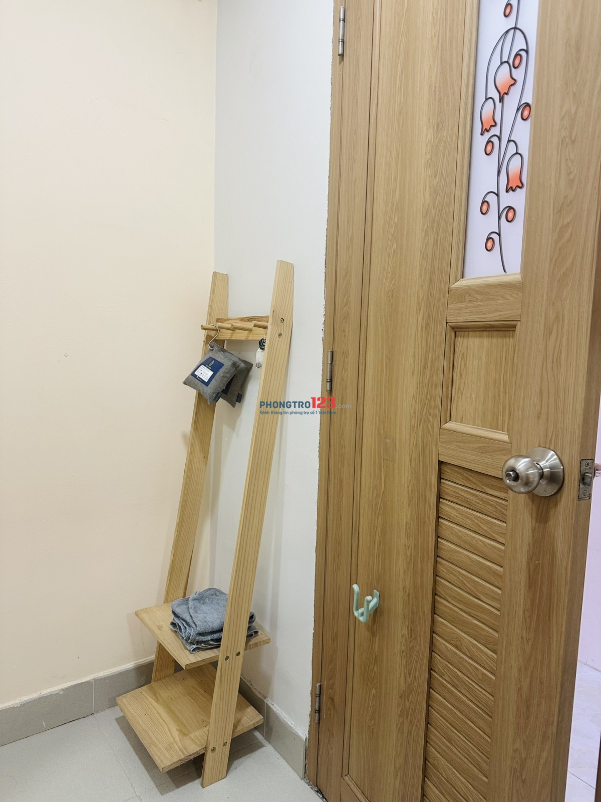 CHO THUÊ PHÒNG CÓ BAN CÔNG, MÁY LẠNH TẠI Q. TÂN PHÚ