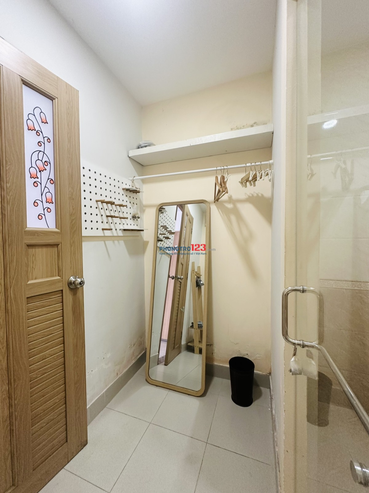 CHO THUÊ PHÒNG CÓ BAN CÔNG, MÁY LẠNH TẠI Q. TÂN PHÚ