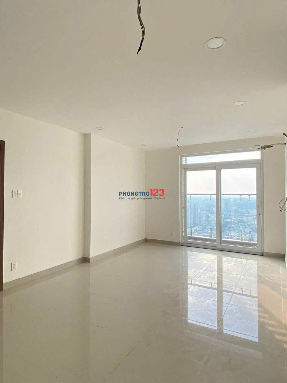 Căn 3p ngủ, 2wc có nội thất cơ bản Chung cư Âu cơ, Tân Phú chỉ 12,5tr