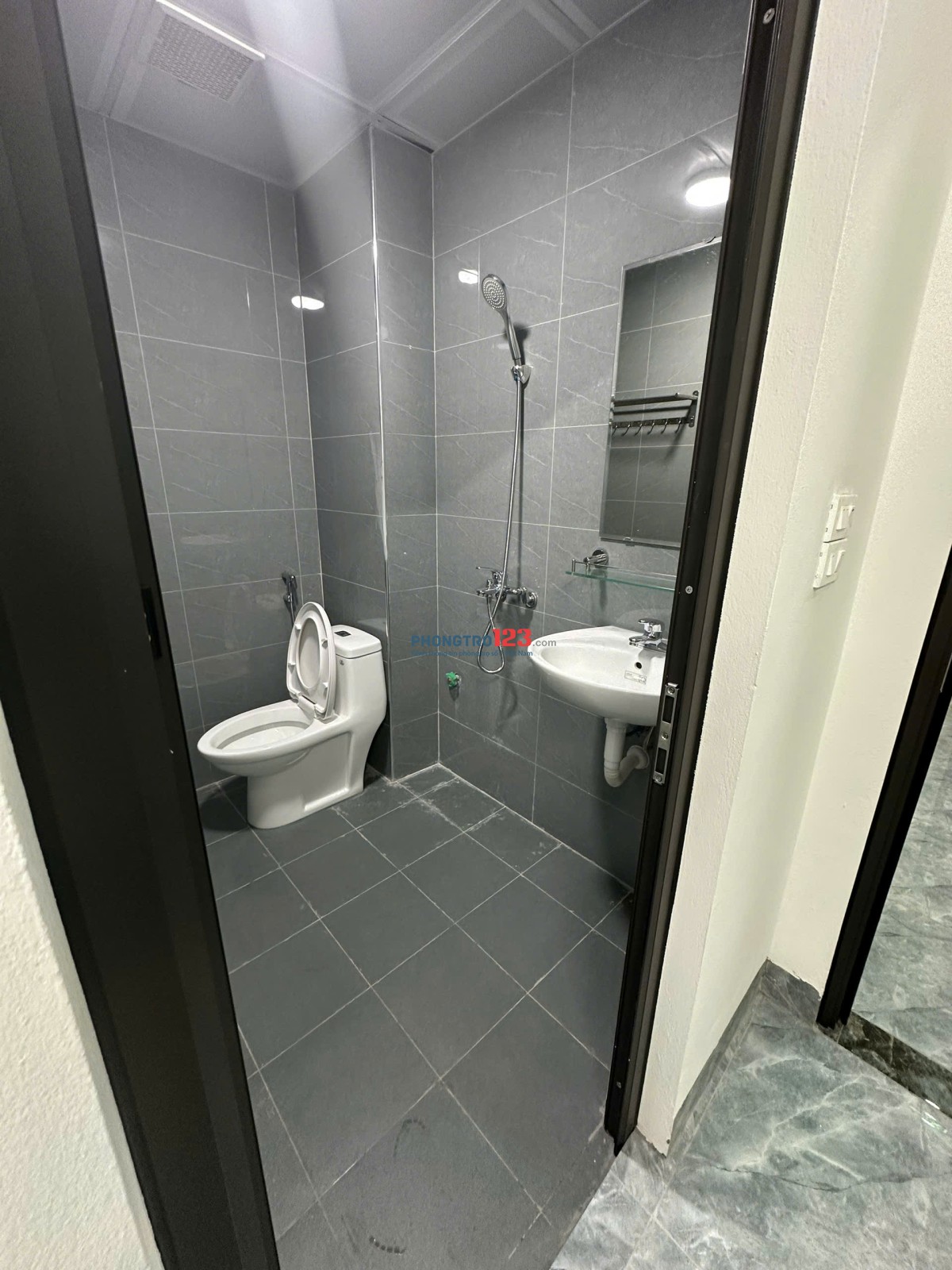 Căn hộ khép kín đầy đủ nội thất