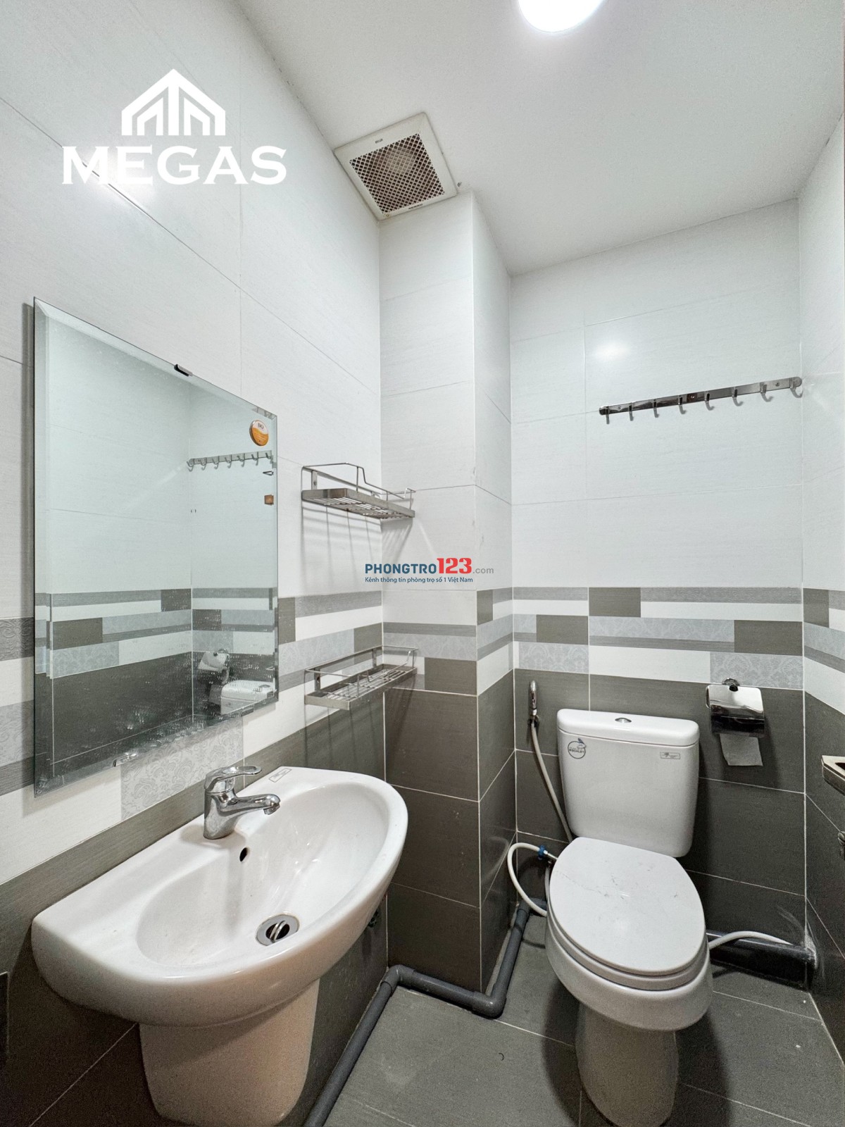 KHAI TRƯỜNG NHÀ MỚI CÓ CỬA SỔ 2 MẶT , ĐƯỜNG TRẦN HƯNG ĐẠO - GẦN CHỢ BẾN THÀNH QUẬN 1