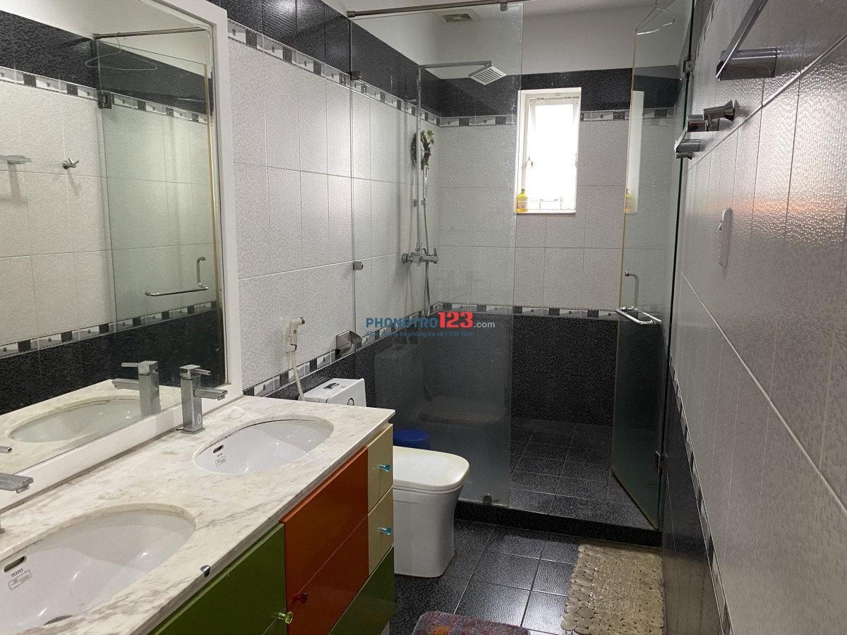 Cho thuê nhà nguyên căn DT: 7 x 23 mặt tiền đường số 5 - Lý Phục Man, P. Bình Thuận, Q7