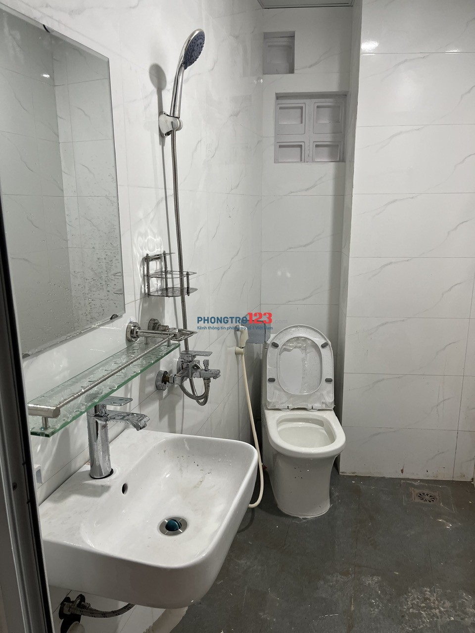 Chính chủ Cho Thuê mặt bằng kinh doanh tầng 1 nhà mặt đường, thuận tiện giao thông