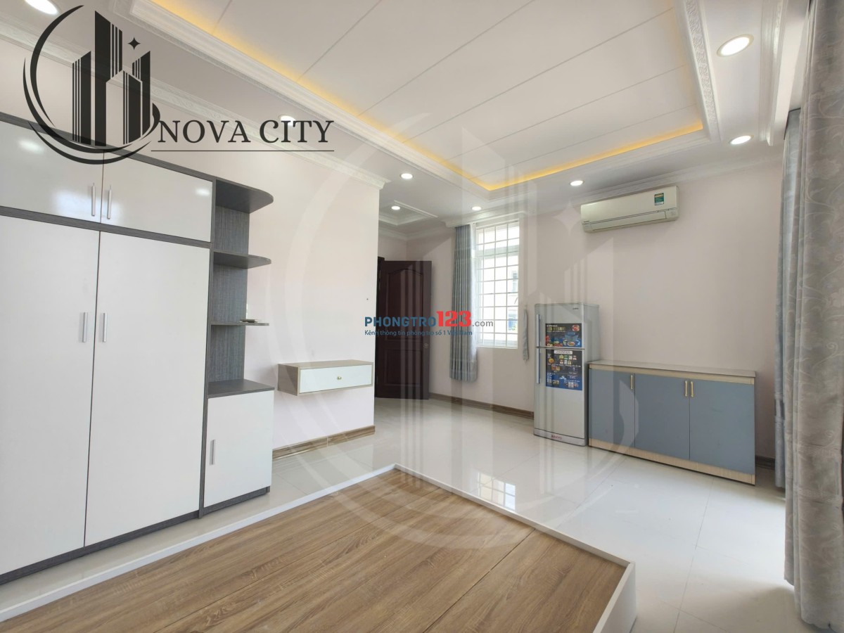 Chính chủ Ban công góc ngã 4 View mở thoáng sáng mới