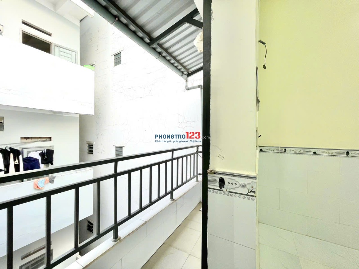 PHÒNG MỚI THOÁNG MÁT GIÁ RẺ NGAY CHỢ TÂN SƠN NHẤT