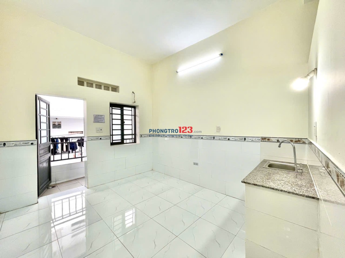 PHÒNG MỚI THOÁNG MÁT GIÁ RẺ NGAY CHỢ TÂN SƠN NHẤT