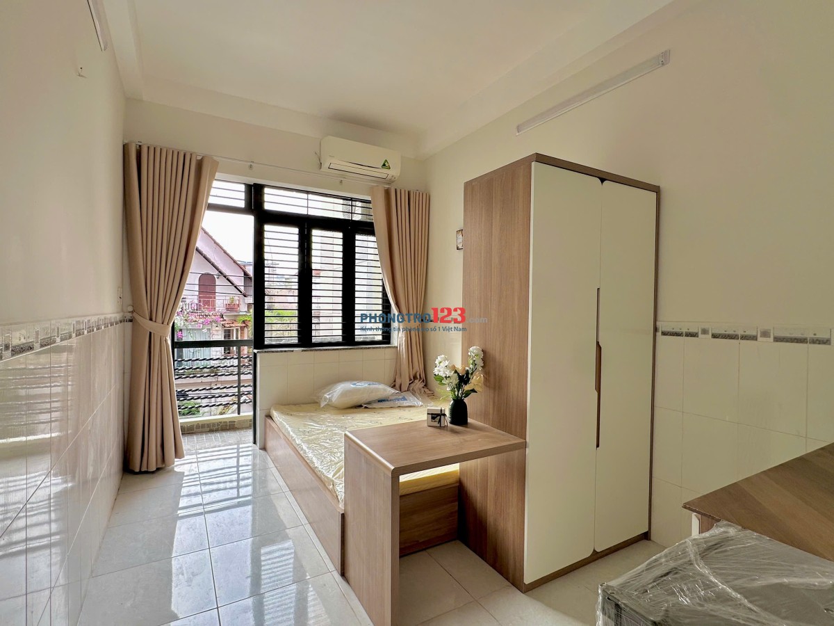 TRỌ BÌNH THẠNH GẦN CHỢ BÀ CHIỂU STUDIO 32m2 BAN CÔNG THOÁNG SÁNG HOÀNG HOA THÁM BÌNH THẠNH