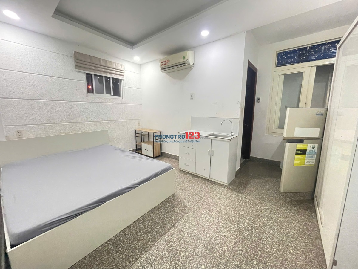Chính chủ Còn 2 Phòng như hình ngay Nguyễn Cư Trinh Quận 1