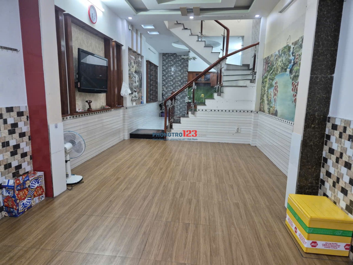 Quận 12 Cho thuê nhà nguyên căn, gần KDC Hiệp Thành City, hẻm xe hơi 7m.