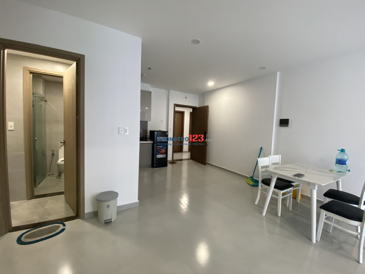 Cho thuê căn hộ quận 9, full nội thất, 63m2, view hồ bơi chỉ 6,5 triệu/ tháng