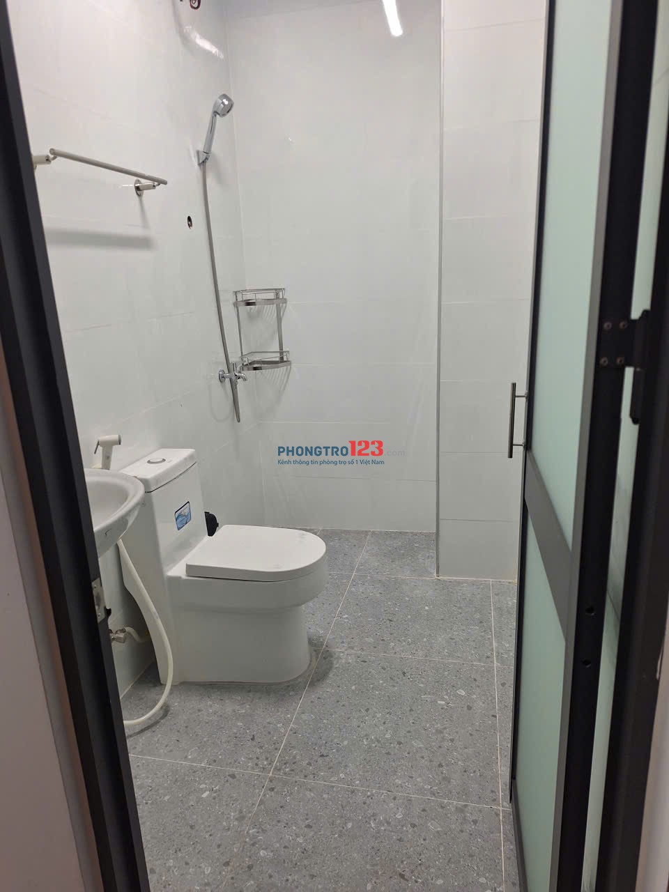 Chính chủ cho thuê phòng ngay đối diện tòa án nhân nhân quận bình thạnh - 318 Bạch Đằng