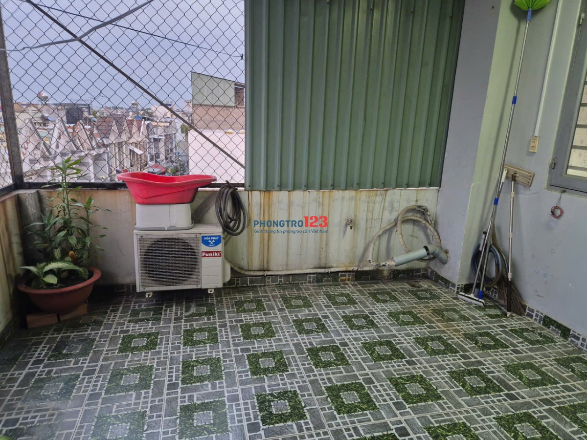 Quận 12 Cho thuê nhà nguyên căn, gần KDC Hiệp Thành City, hẻm xe hơi 7m.