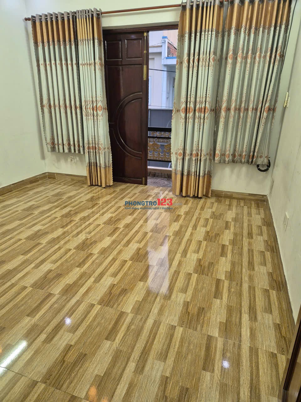 Quận 12 Cho thuê nhà nguyên căn, gần KDC Hiệp Thành City, hẻm xe hơi 7m.