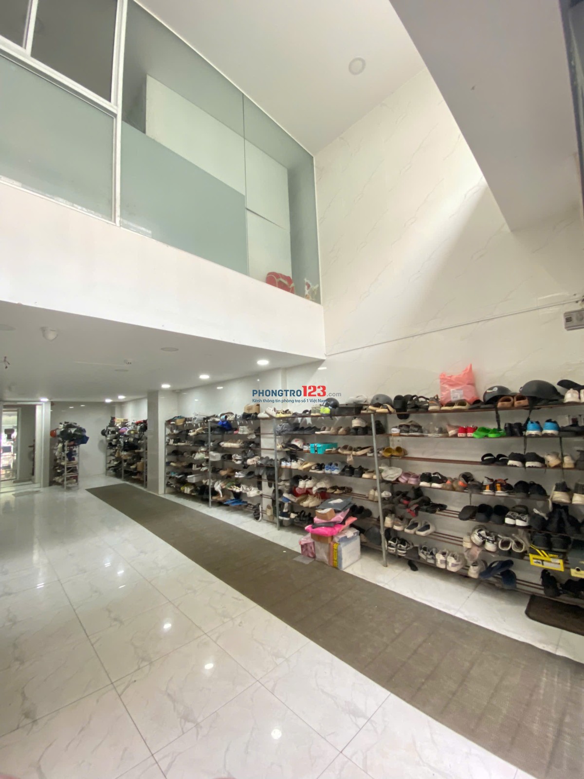 KÍ TÚC XÁ SINH VIÊN - GIÁ HẠT DẺ - Q5, Q10, PN -CAO CẤP - SANG TRỌNG - YÊN TĨNH