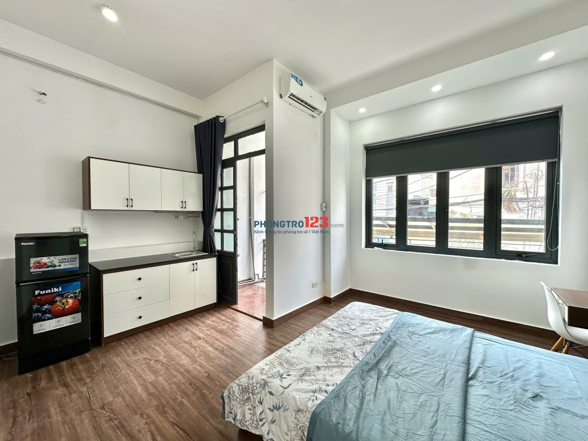 MỚI 100%. PHÒNG BAN CÔNG RỘNG 35M2, FULL NỘI THẤT, BÌNH THẠNH GẦN ĐH VĂN LANG. GIÁ TỪ 5TRX