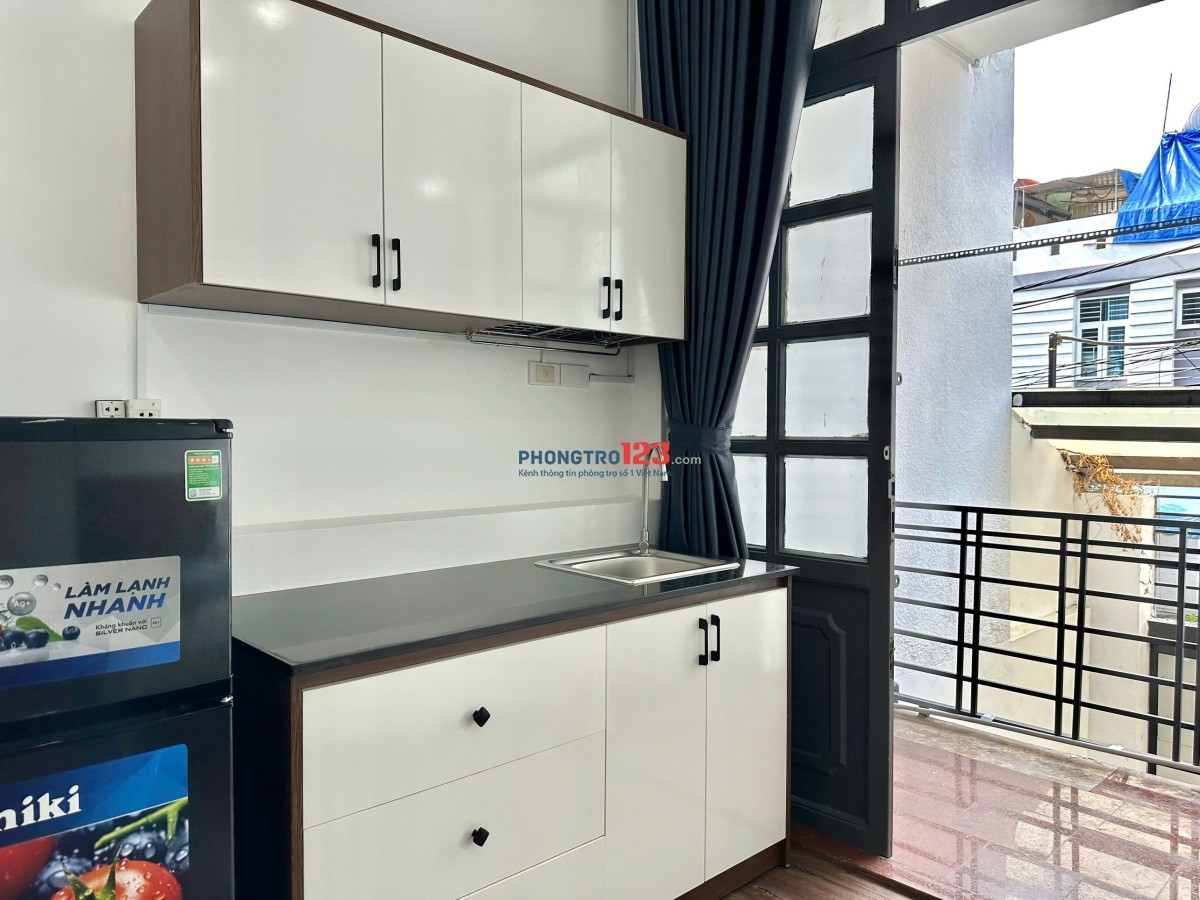 MỚI 100%. PHÒNG BAN CÔNG RỘNG 35M2, FULL NỘI THẤT, BÌNH THẠNH GẦN ĐH VĂN LANG. GIÁ TỪ 5TRX