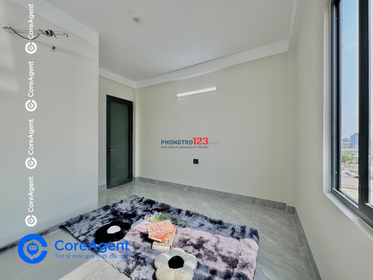 Studio ban công - Mới 100% - ngay 250 Võ Văn Hát