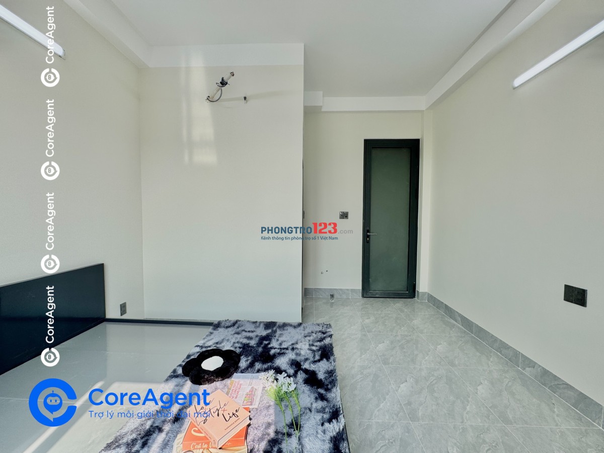 Studio ban công - Mới 100% - ngay 250 Võ Văn Hát